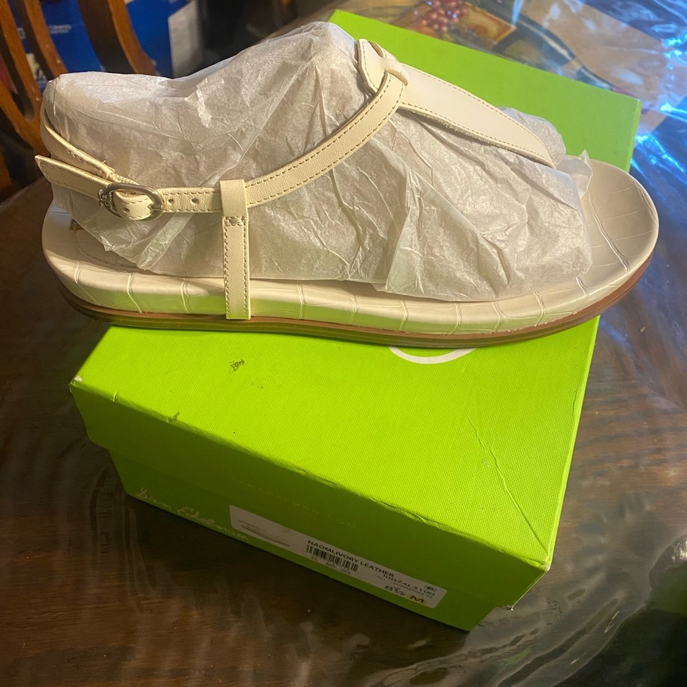 Woman sandals new
